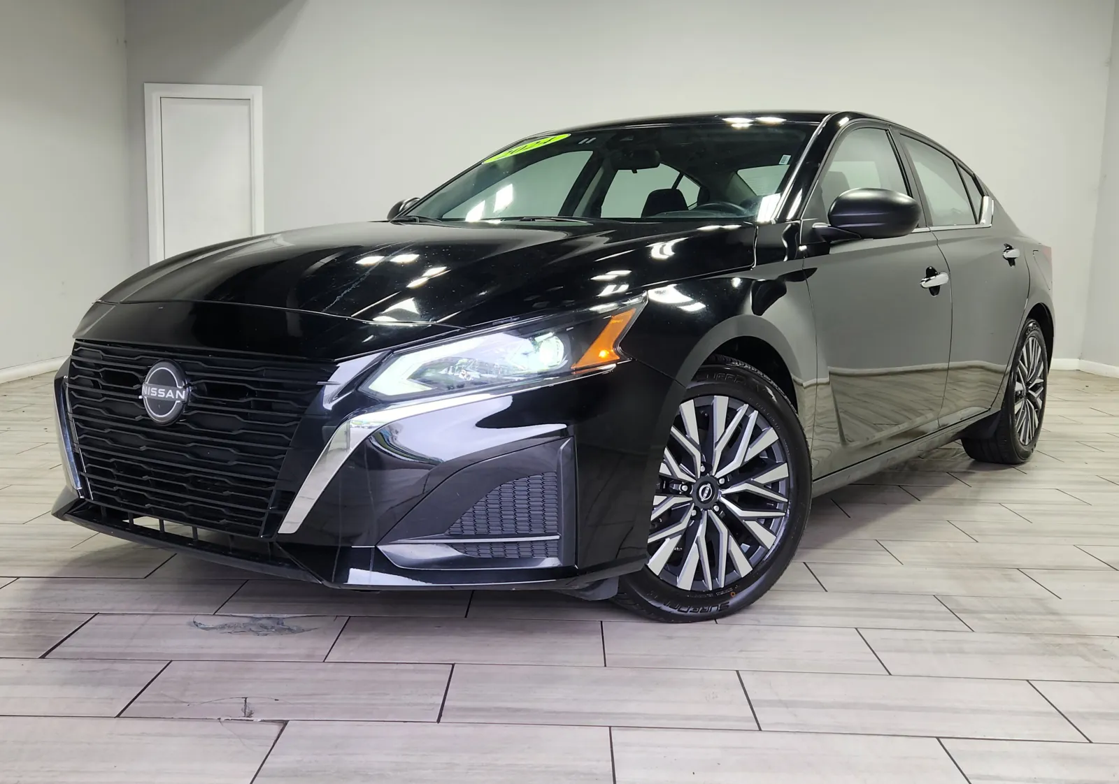Black 2024 Nissan Altima 2.5 SV for sale in Cinnaminson, NJ