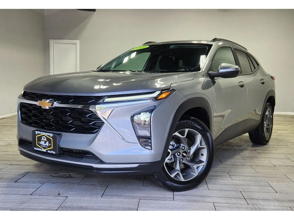 2025 Chevrolet Trax FWD LT