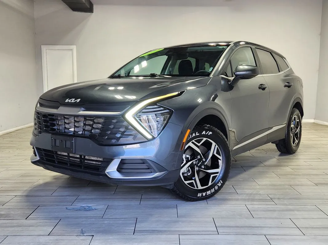 Gray 2024 Kia Sportage LX for sale in Cinnaminson, NJ