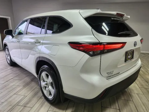 Another view of 2023 Toyota Highlander Hybrid LE for sale in Cinnaminson, NJ at Majestic Automotive Group