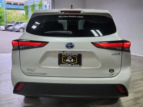 More photos of 2023 Toyota Highlander Hybrid LE at Majestic Automotive Group, NJ
