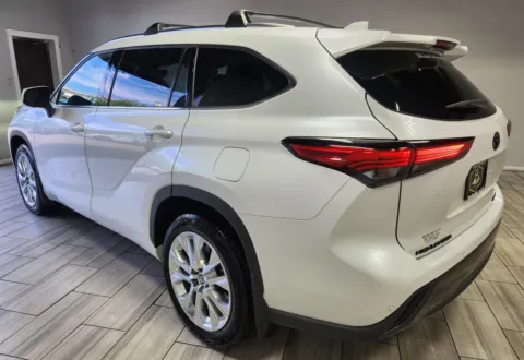 Another view of 2023 Toyota Highlander Limited for sale in Cinnaminson, NJ at Majestic Automotive Group