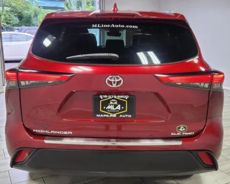 More photos of 2020 Toyota Highlander XLE at Majestic Automotive Group, NJ