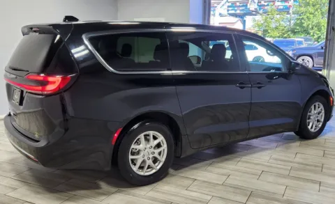 More photos of 2024 Chrysler Pacifica Touring L at Majestic Automotive Group, NJ
