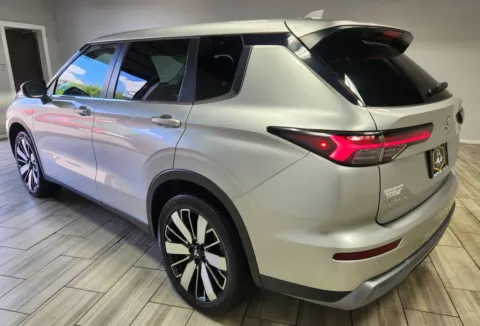 Another view of 2025 Mitsubishi Outlander SE 2.5 S-AWC for sale in Cinnaminson, NJ at Majestic Automotive Group