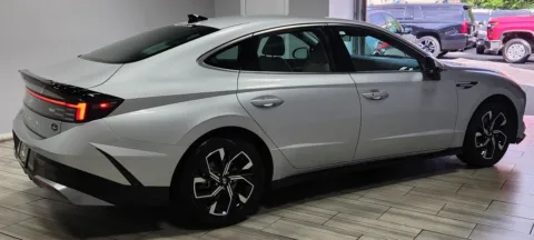 More photos of 2025 Hyundai Sonata SEL at Majestic Automotive Group, NJ