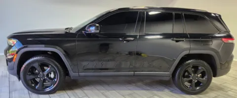 Photos of 2023 Jeep Grand Cherokee Limited 4x4 for sale in Cinnaminson, NJ at Majestic Automotive Group