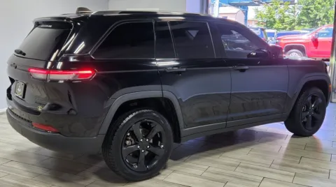 More photos of 2023 Jeep Grand Cherokee Limited 4x4 at Majestic Automotive Group, NJ