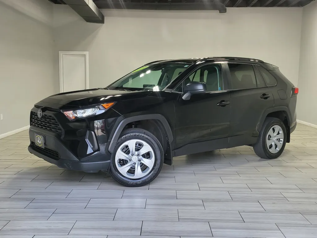 2021 Toyota RAV4 LE for sale in Cinnaminson, NJ
