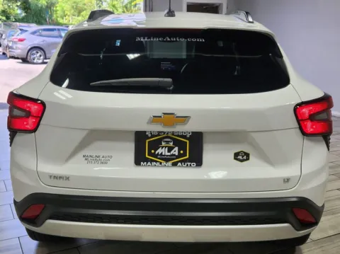 More photos of 2025 Chevrolet Trax FWD LT at Majestic Automotive Group, NJ