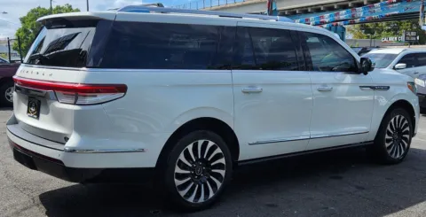 More photos of 2022 Lincoln Navigator Black Label L at Majestic Automotive Group, NJ