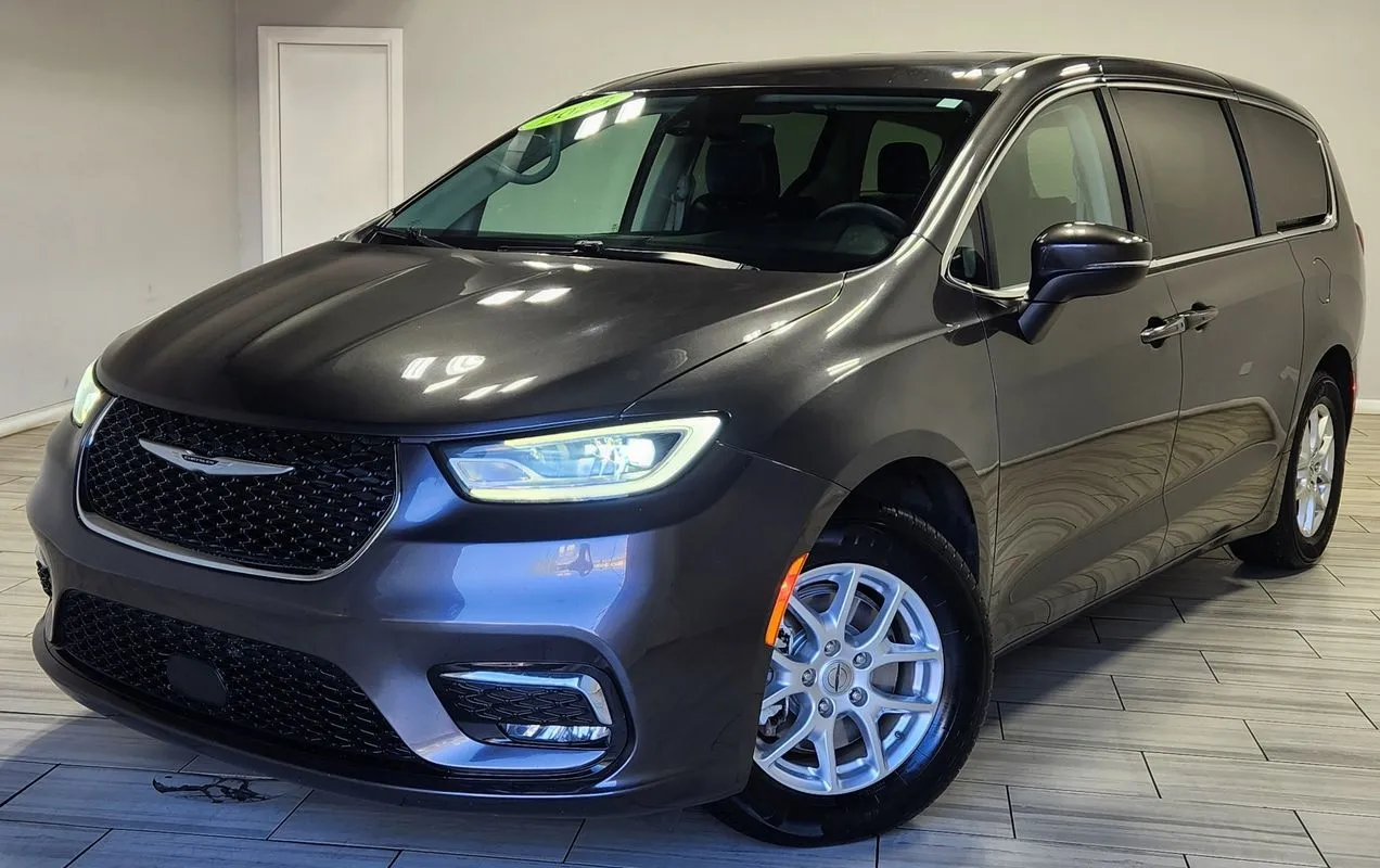 2023 Chrysler Pacifica Touring L