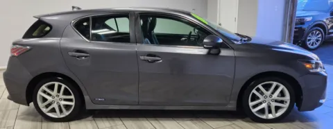 More photos of 2016 Lexus CT 200h at Majestic Automotive Group, NJ