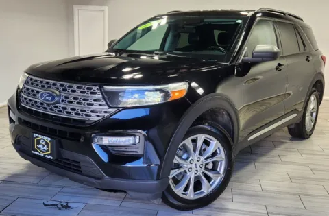Black 2023 Ford Explorer XLT for sale in Cinnaminson, NJ
