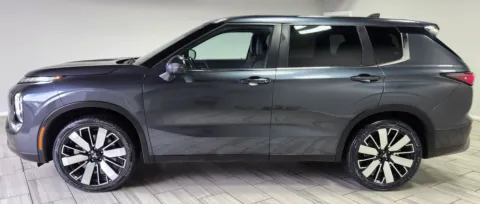 Photos of 2025 Mitsubishi Outlander SE 2.5 S-AWC for sale in Cinnaminson, NJ at Majestic Automotive Group