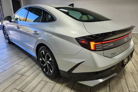 Another view of 2025 Hyundai Sonata SEL for sale in Cinnaminson, NJ at Majestic Automotive Group
