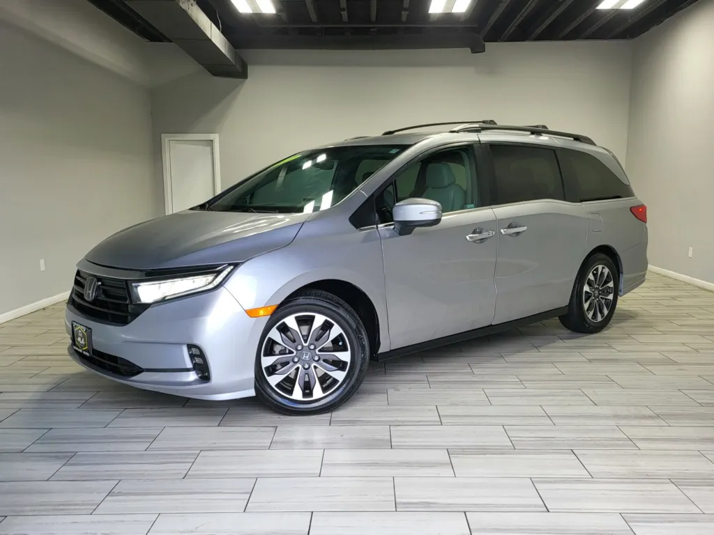 Used 2022 Honda Odyssey EX-L for sale in Cinnaminson, NJ at