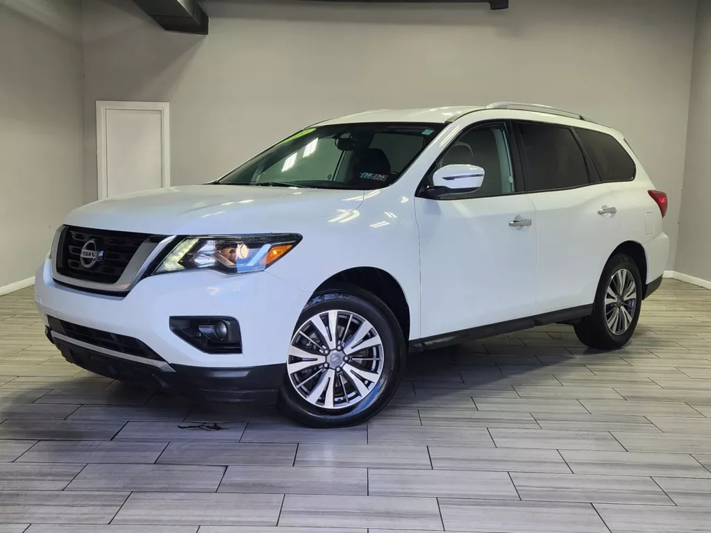 Used 2020 Nissan Pathfinder SV for sale in Cinnaminson, NJ at