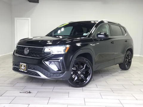 Black 2023 Volkswagen Taos SE for sale in Cinnaminson, NJ