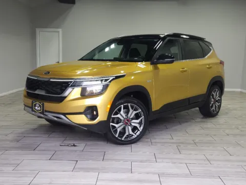 Yellow 2021 Kia Seltos S for sale in Cinnaminson, NJ