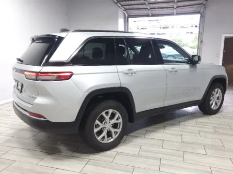 More photos of 2023 Jeep Grand Cherokee Limited at Majestic Automotive Group, NJ