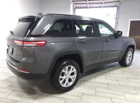 More photos of 2022 Jeep Grand Cherokee Limited at Majestic Automotive Group, NJ