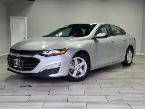 Silver 2022 Chevrolet Malibu LT for sale in Cinnaminson, NJ