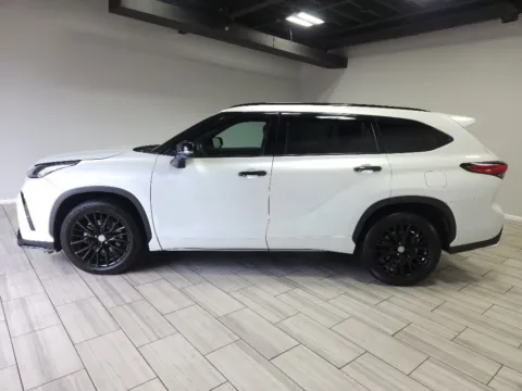 Photos of 2023 Toyota Highlander XSE for sale in Cinnaminson, NJ at Majestic Automotive Group