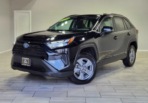 Black 2022 Toyota RAV4 Hybrid XLE for sale in Cinnaminson, NJ