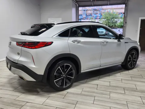 More photos of 2022 INFINITI QX55 LUXE at Majestic Automotive Group, NJ
