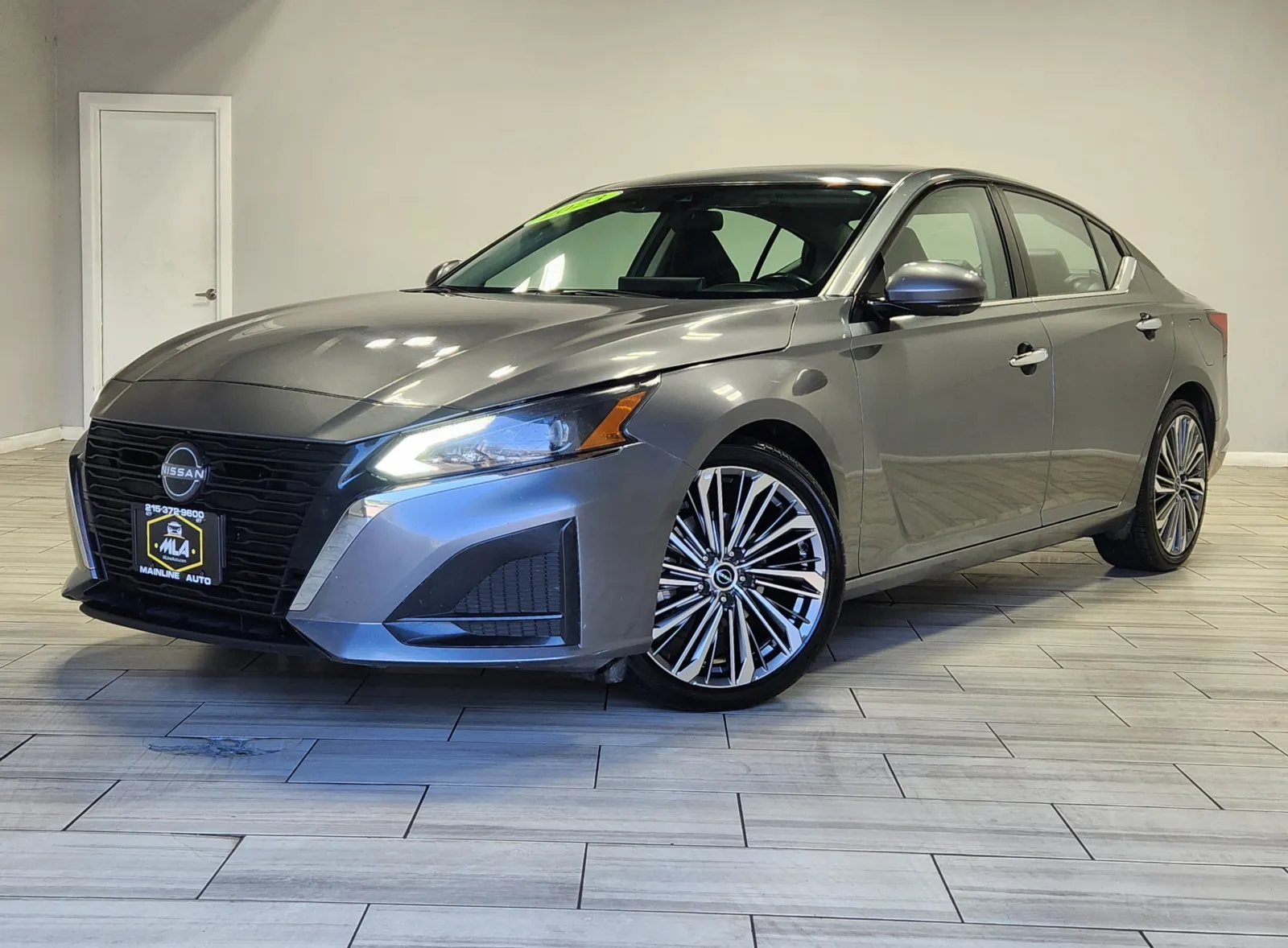 Gray 2023 Nissan Altima 2.5 SL for sale in Cinnaminson, NJ