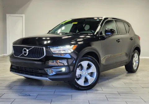 Black 2022 Volvo XC40 Momentum for sale in Cinnaminson, NJ