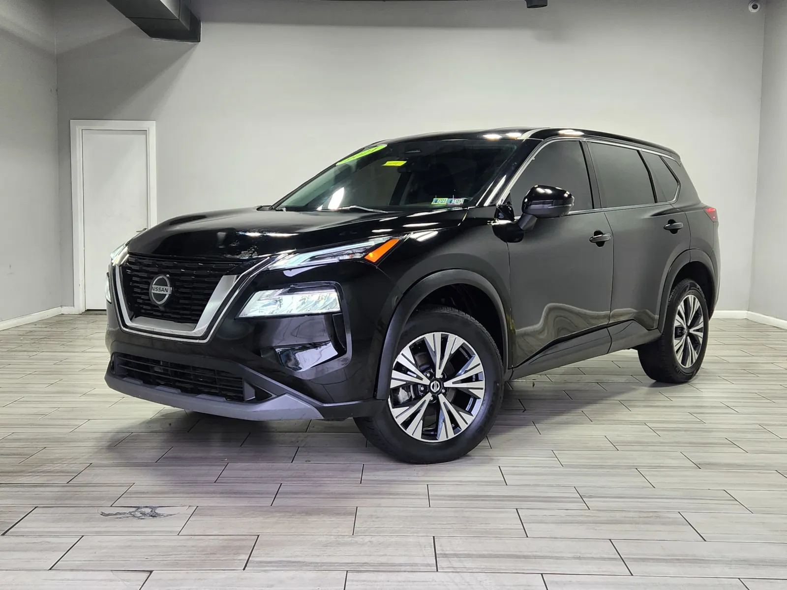Black 2021 Nissan Rogue SV for sale in Cinnaminson, NJ
