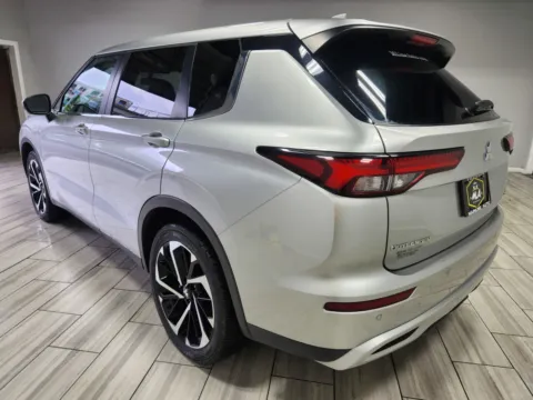 Another view of 2024 Mitsubishi Outlander SE for sale in Cinnaminson, NJ at Majestic Automotive Group