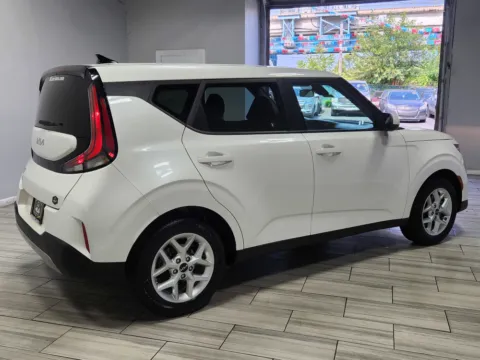 More photos of 2023 Kia Soul LX at Majestic Automotive Group, NJ