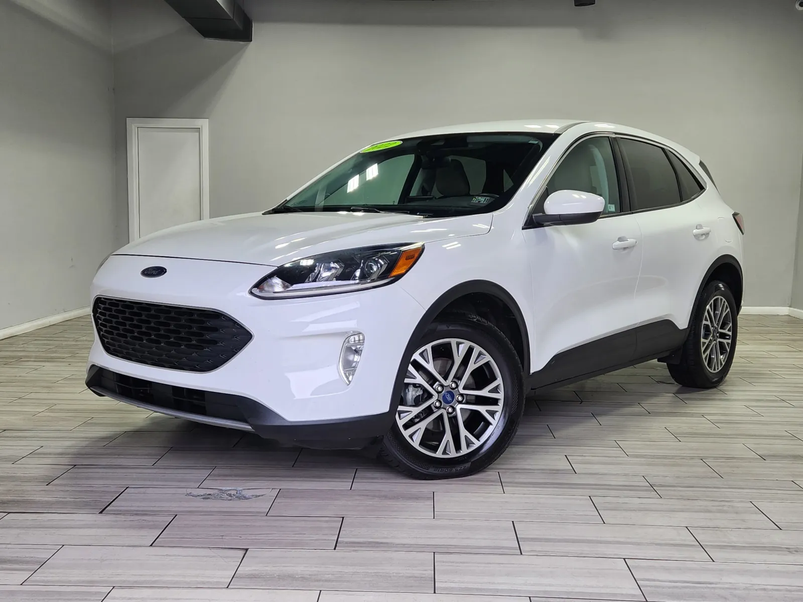 White 2022 Ford Escape SEL for sale in Cinnaminson, NJ