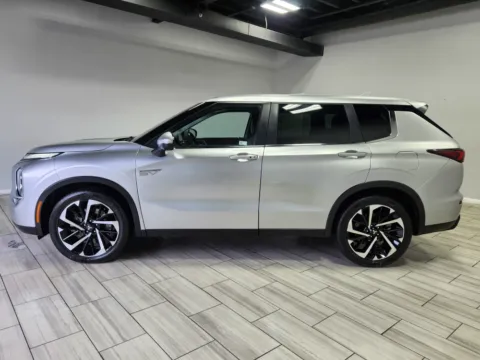 Photos of 2023 Mitsubishi Outlander PHEV SE for sale in Cinnaminson, NJ at Majestic Automotive Group