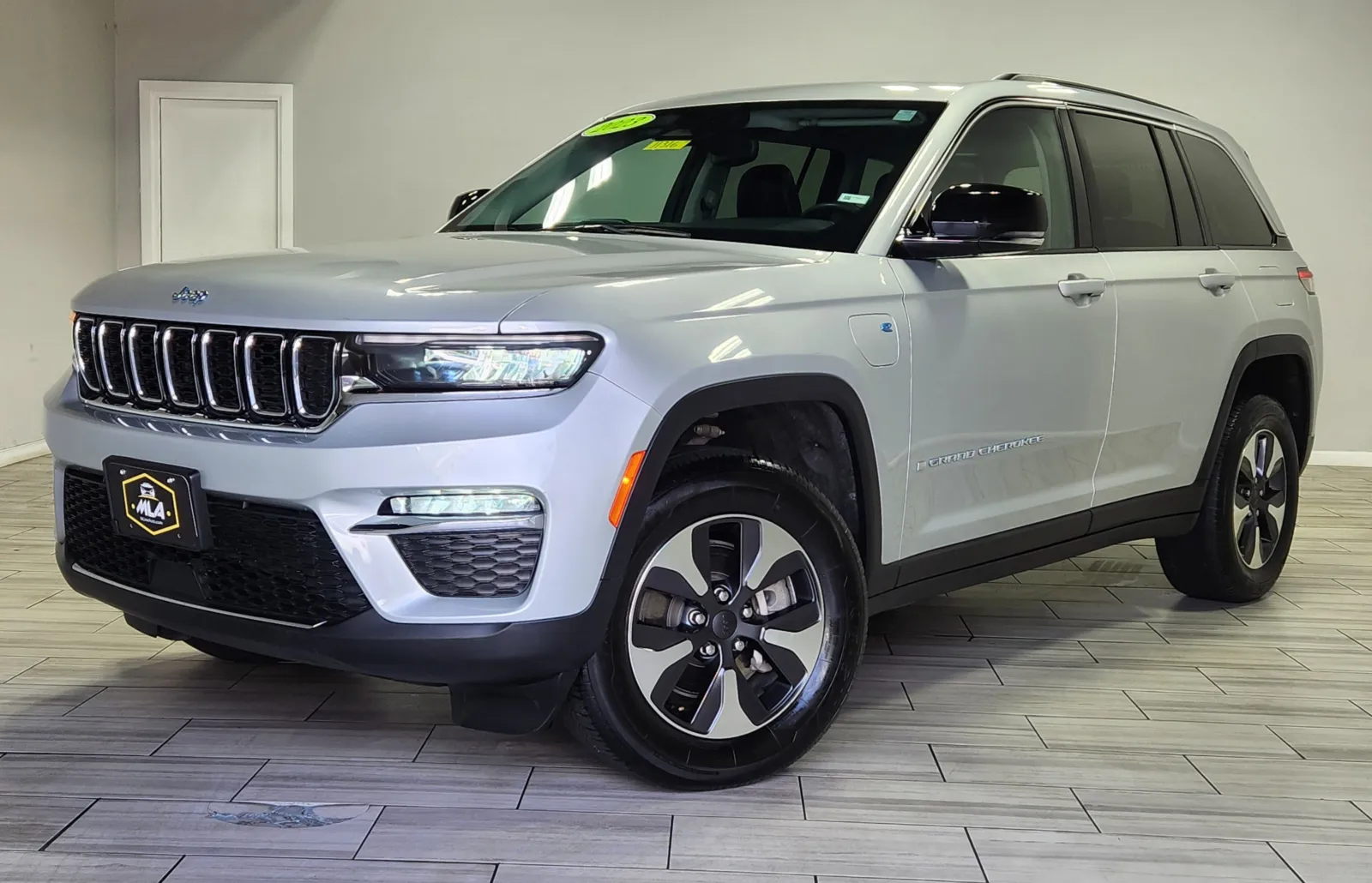 Silver 2023 Jeep Grand Cherokee 4xe for sale in Cinnaminson, NJ