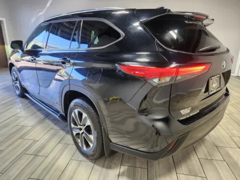 Another view of 2021 Toyota Highlander XLE for sale in Cinnaminson, NJ at Majestic Automotive Group