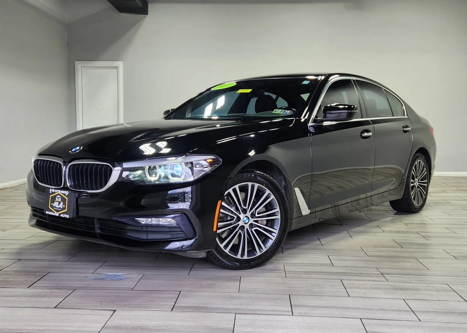 White 2018 BMW 5 Series 530i xDrive for sale in Cinnaminson, NJ