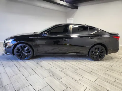 Photos of 2022 Nissan Altima 2.5 SR for sale in Cinnaminson, NJ at Majestic Automotive Group
