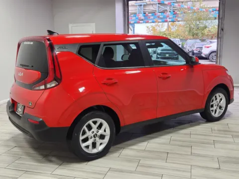 More photos of 2022 Kia Soul LX at Majestic Automotive Group, NJ