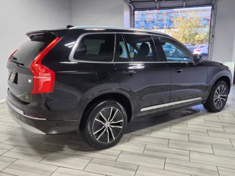 More photos of 2022 Volvo XC90 Recharge Plug-In Hybrid Inscription Expression at Majestic Automotive Group, NJ