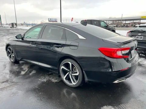 More photos of 2018 Honda Accord Sport at RS Motors, IN