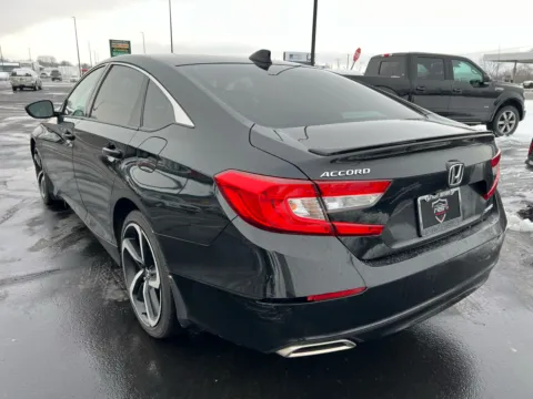 More photos of 2018 Honda Accord Sport at RS Motors, IN