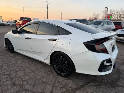 More photos of 2020 Honda Civic Si at RS Motors, IN