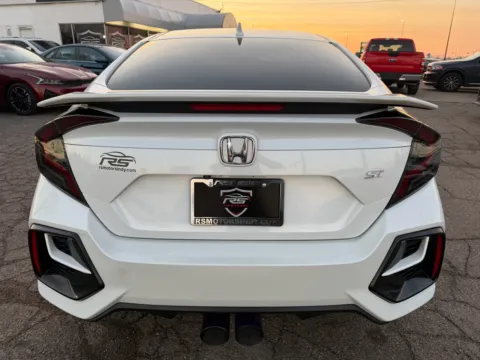More photos of 2020 Honda Civic Si at RS Motors, IN