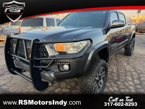 Gray 2017 Toyota Tacoma SR5 for sale in Indianapolis, IN