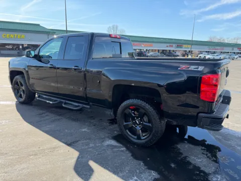 More photos of 2017 Chevrolet Silverado 1500 LT at RS Motors, IN