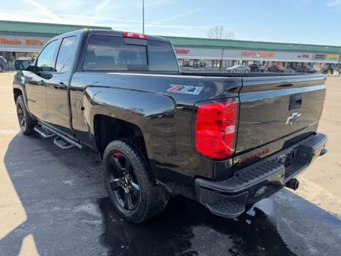 More photos of 2017 Chevrolet Silverado 1500 LT at RS Motors, IN